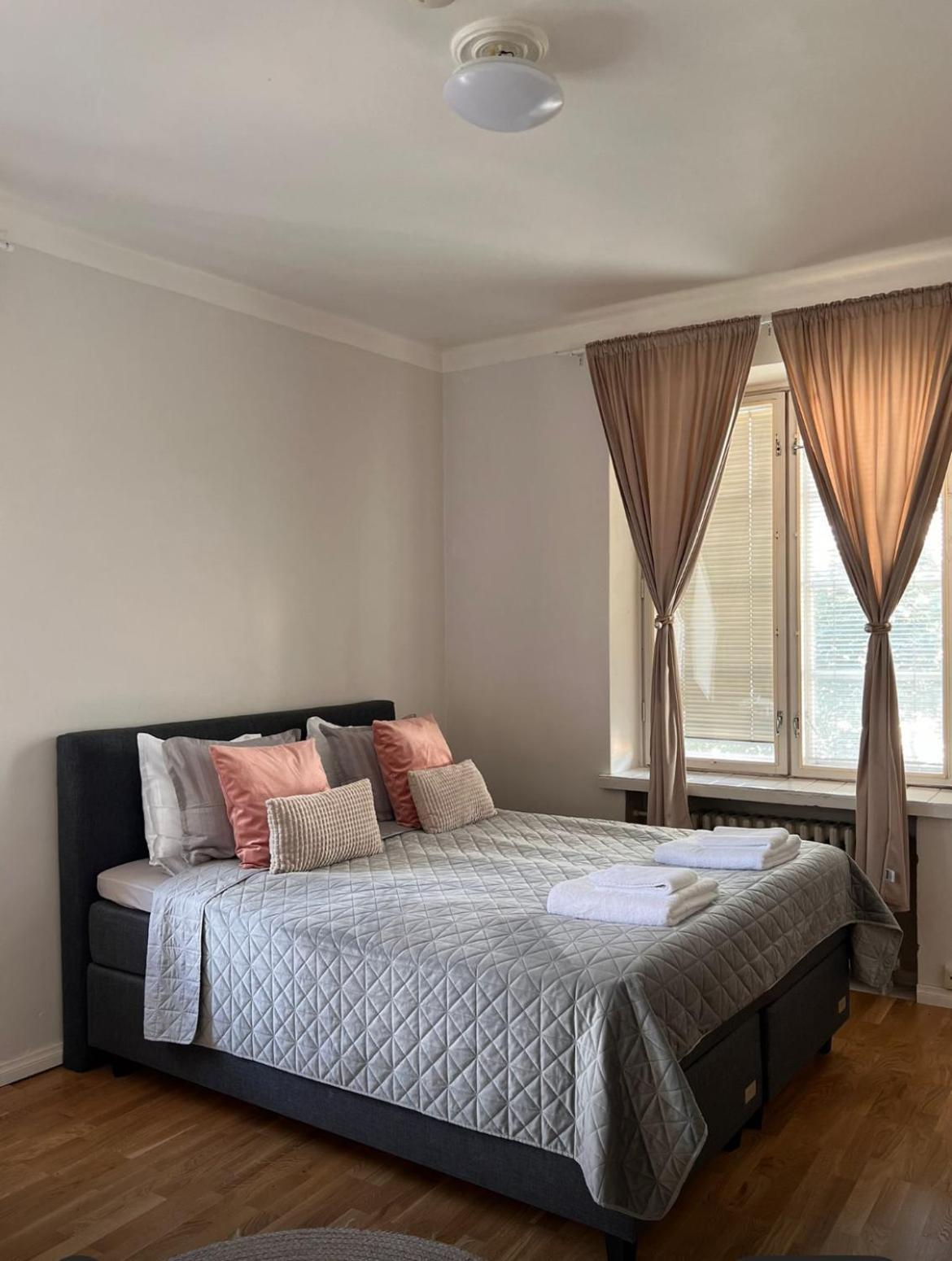 Your Chic Vibrant Airbnb Хельсинки Экстерьер фото