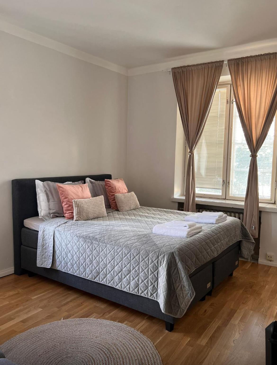 Your Chic Vibrant Airbnb Хельсинки Экстерьер фото