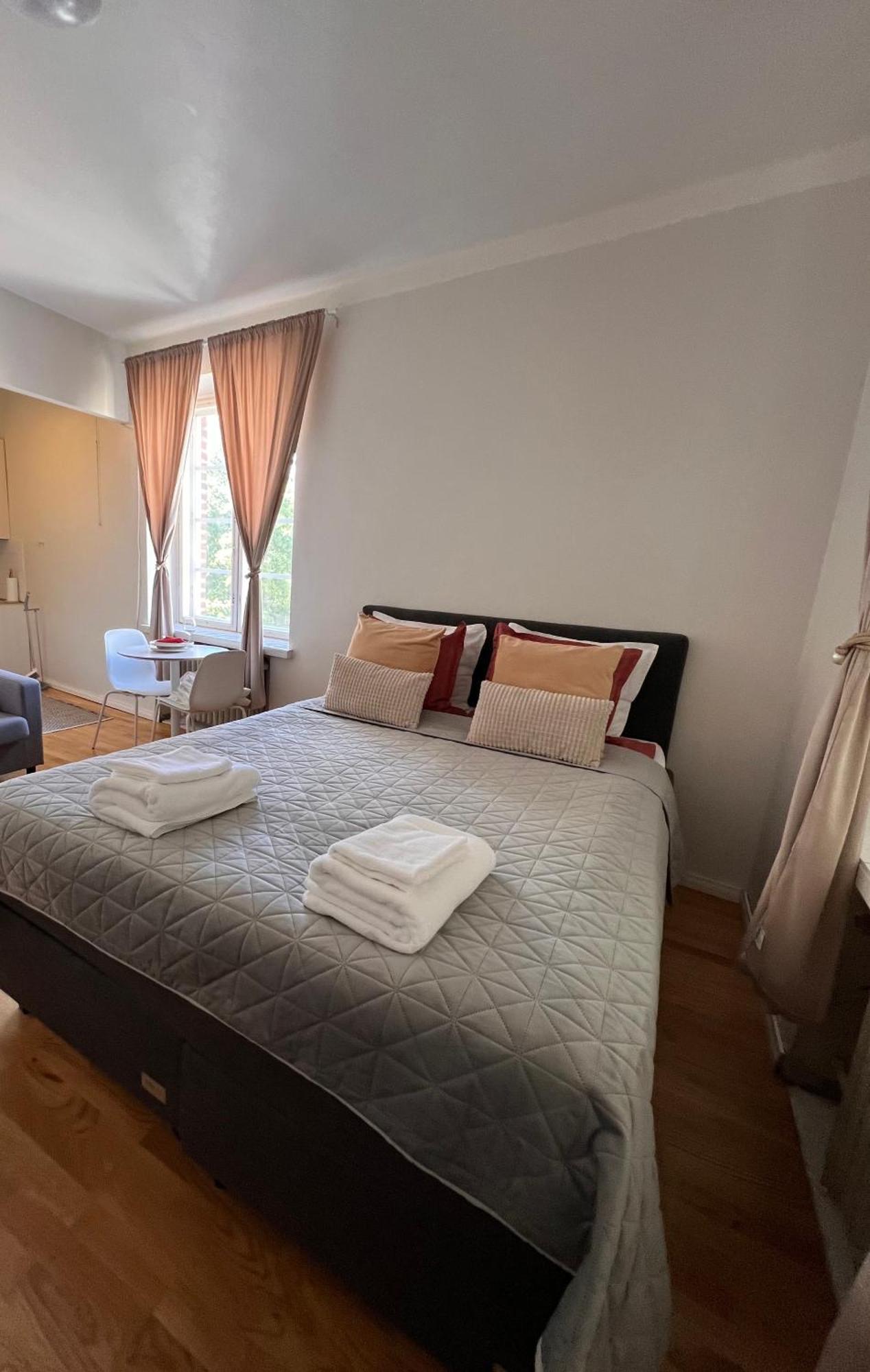 Your Chic Vibrant Airbnb Хельсинки Экстерьер фото