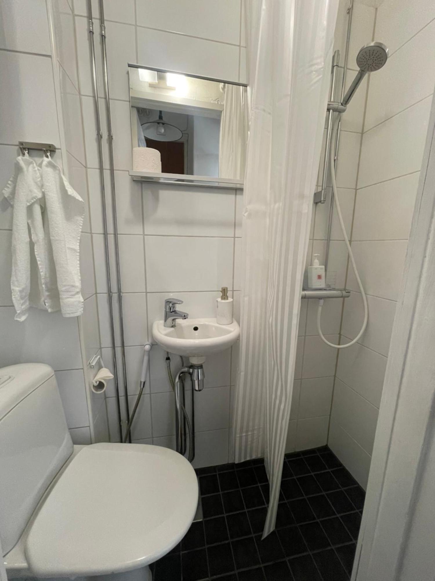 Your Chic Vibrant Airbnb Хельсинки Экстерьер фото