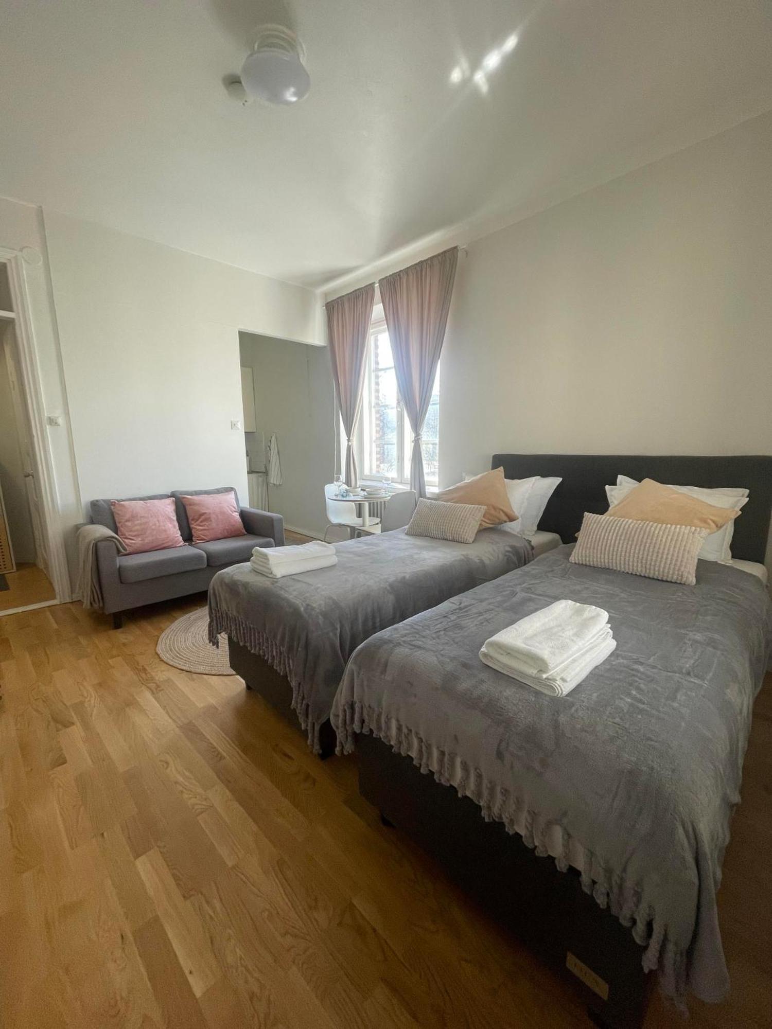 Your Chic Vibrant Airbnb Хельсинки Экстерьер фото