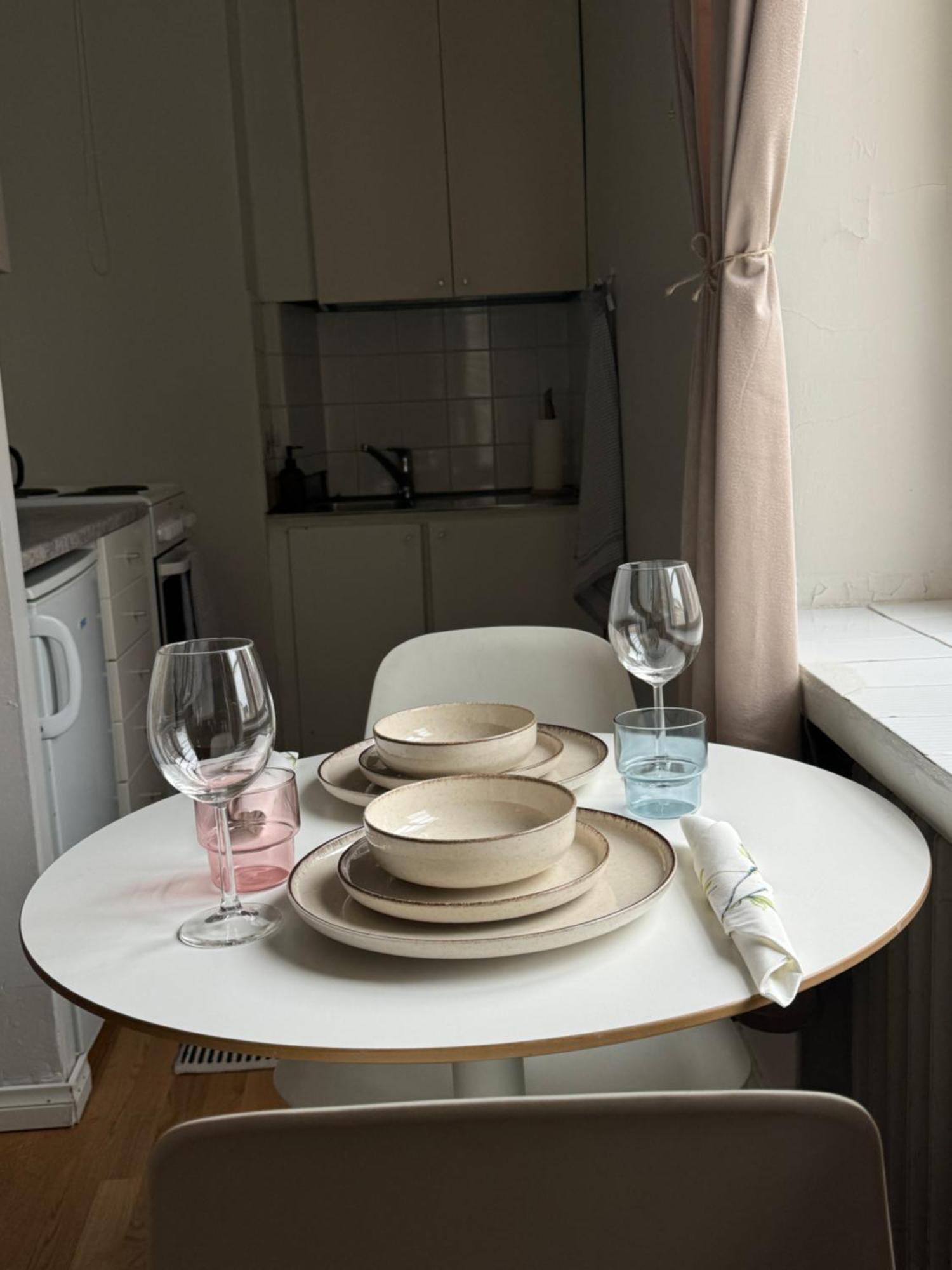 Your Chic Vibrant Airbnb Хельсинки Экстерьер фото