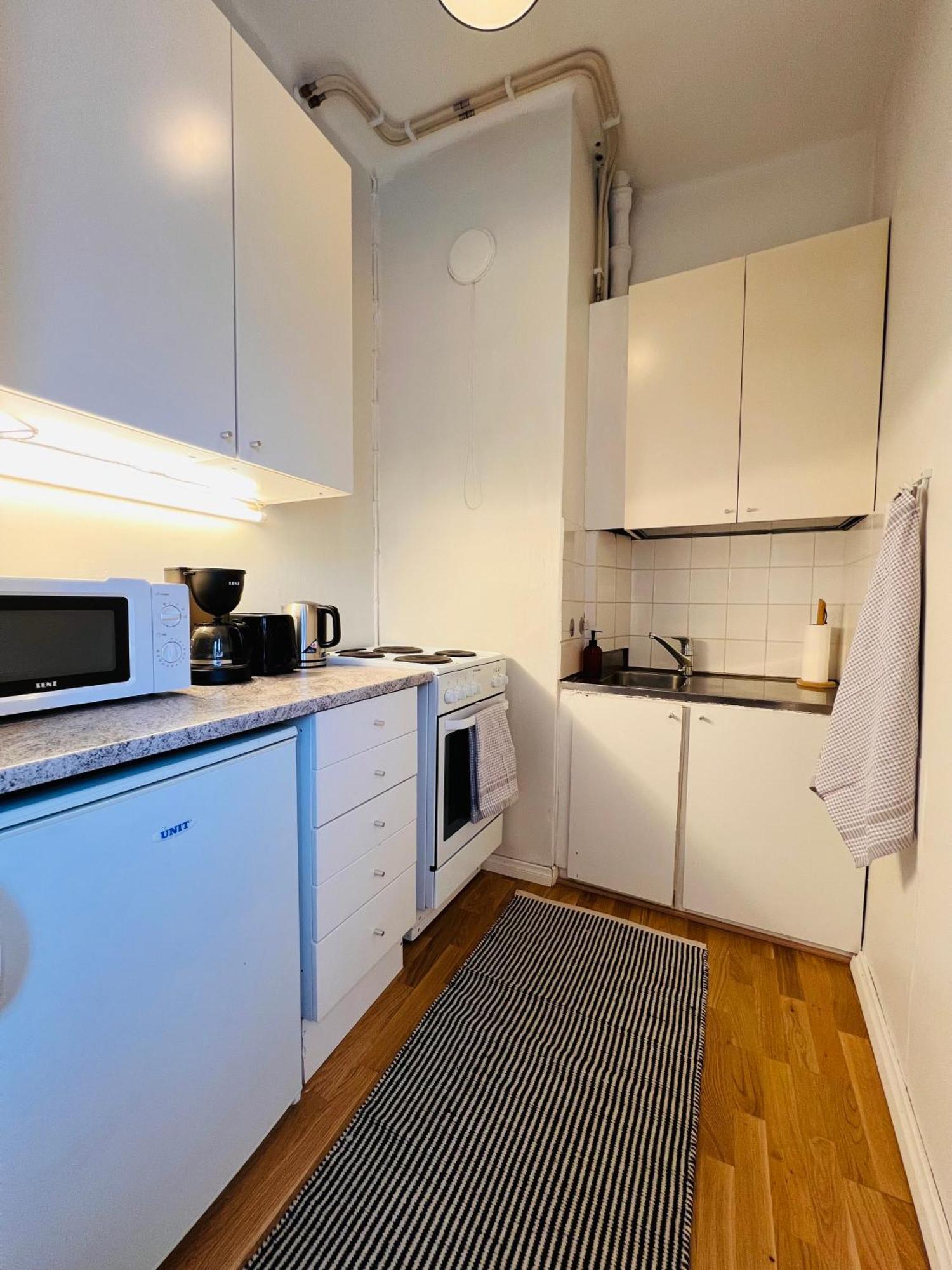 Your Chic Vibrant Airbnb Хельсинки Экстерьер фото